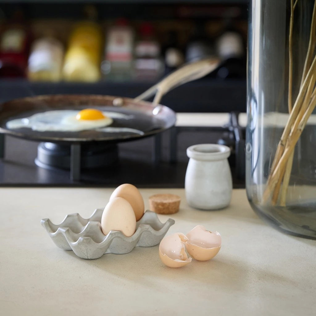 Minimalist Egg Holder - 6 Holes Egg Tray
