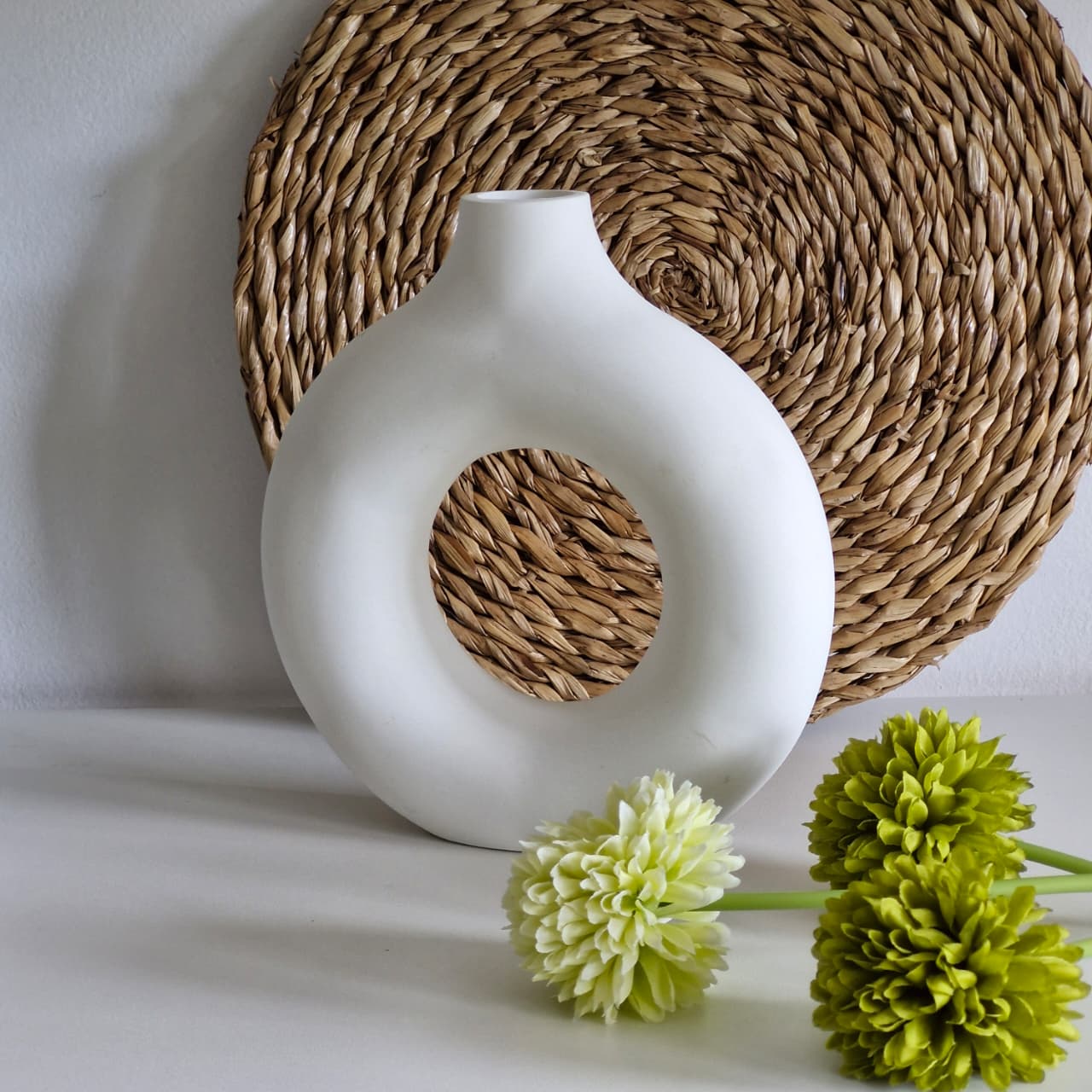 Large Donut Vase in Pastel Colors - Stunning Doughnut Flower Vase D158