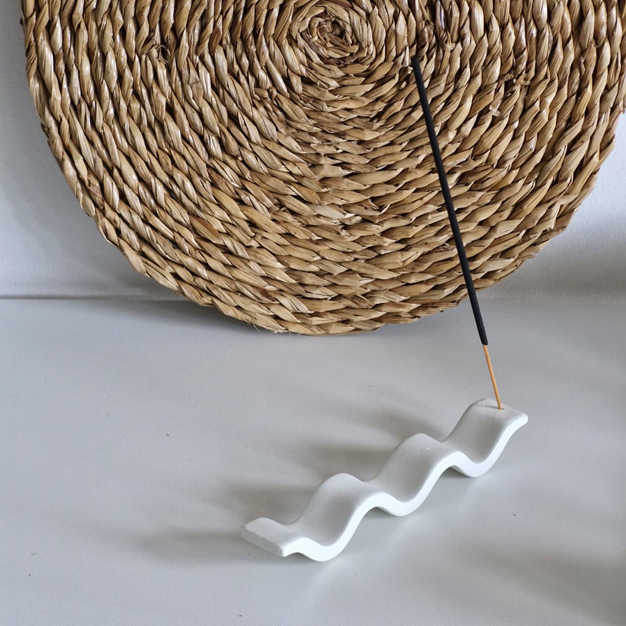 Minimalist Wave Incense Holder, Handmade Incense burner