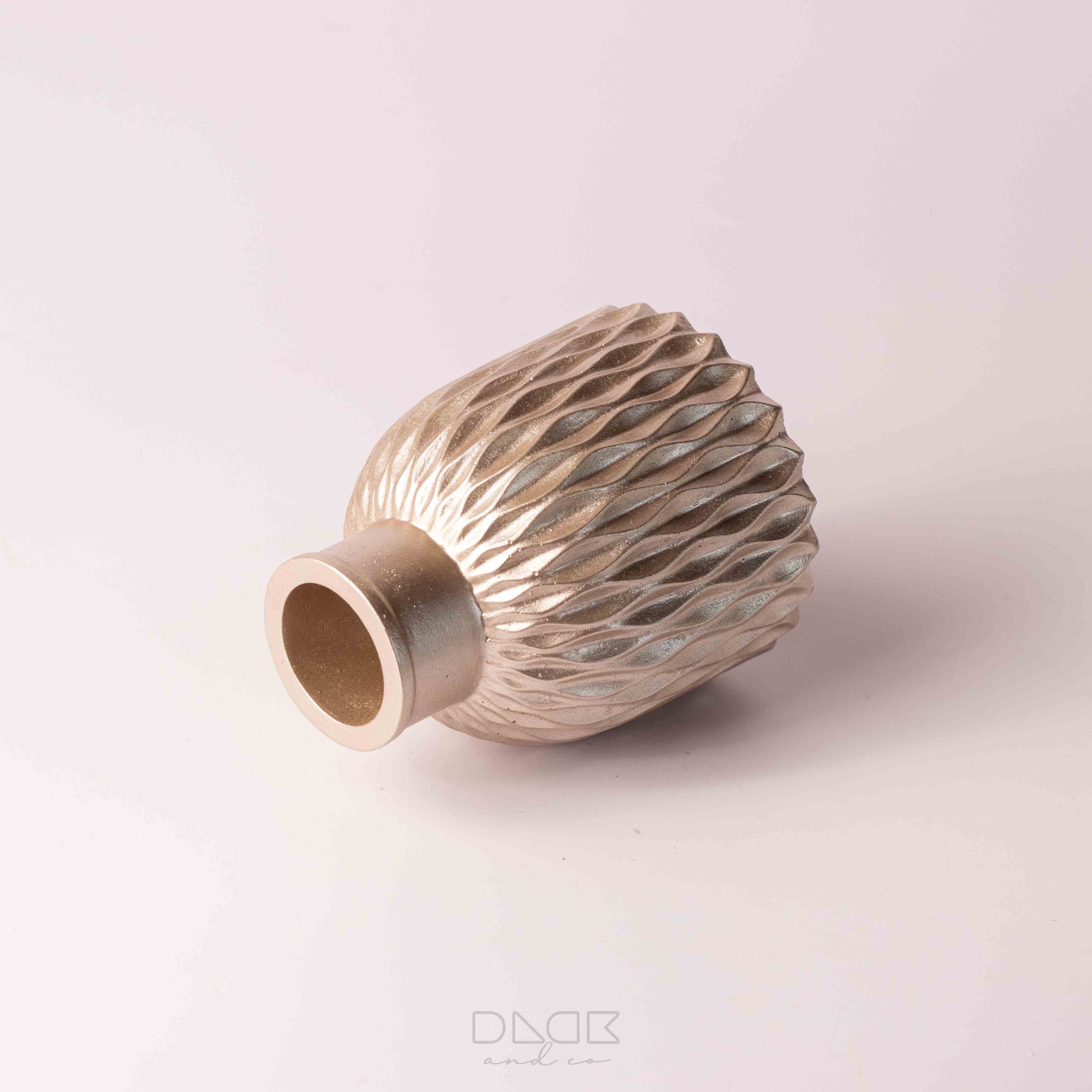 Plain Nordic Vase without thread