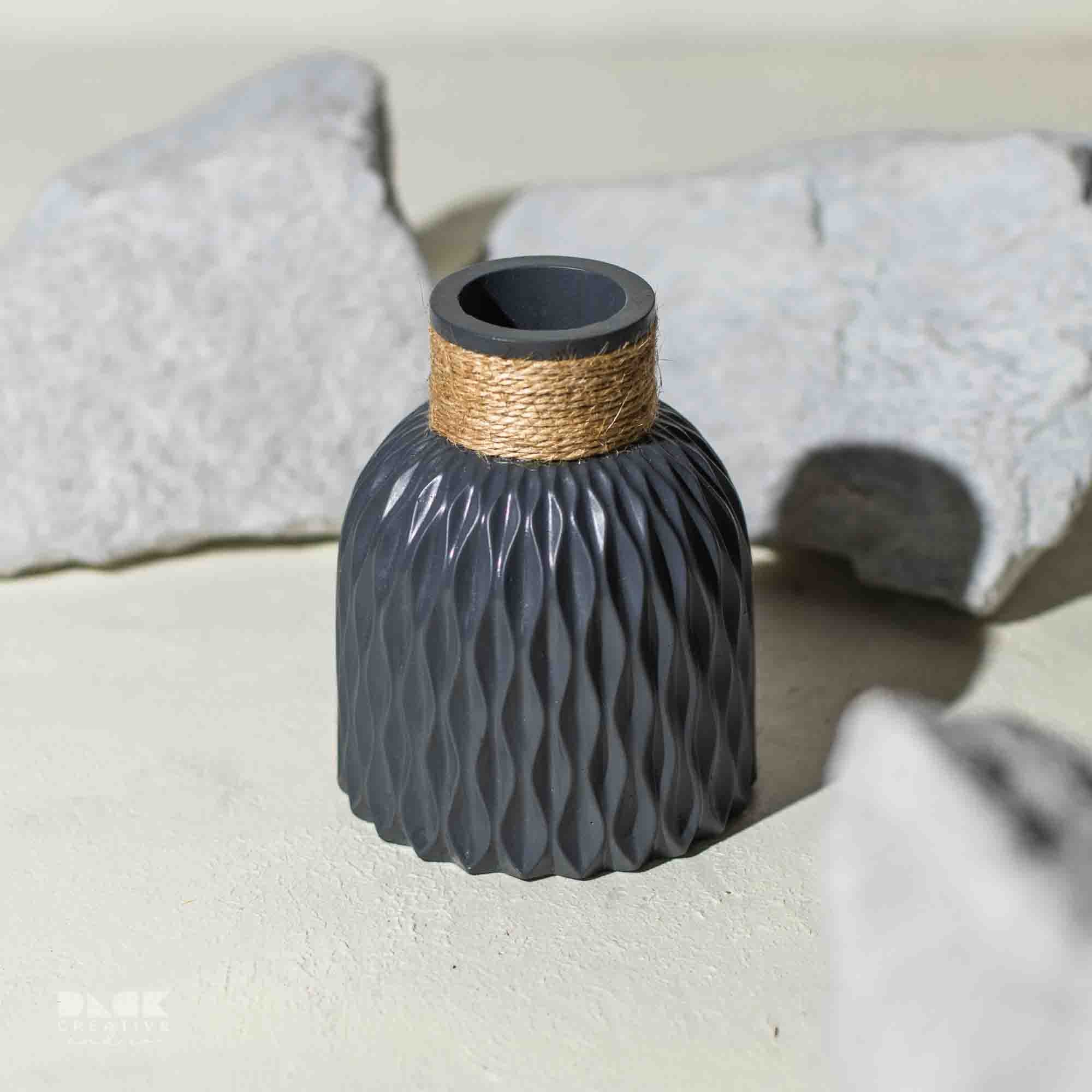 Stylist Nordic Vase with Thread