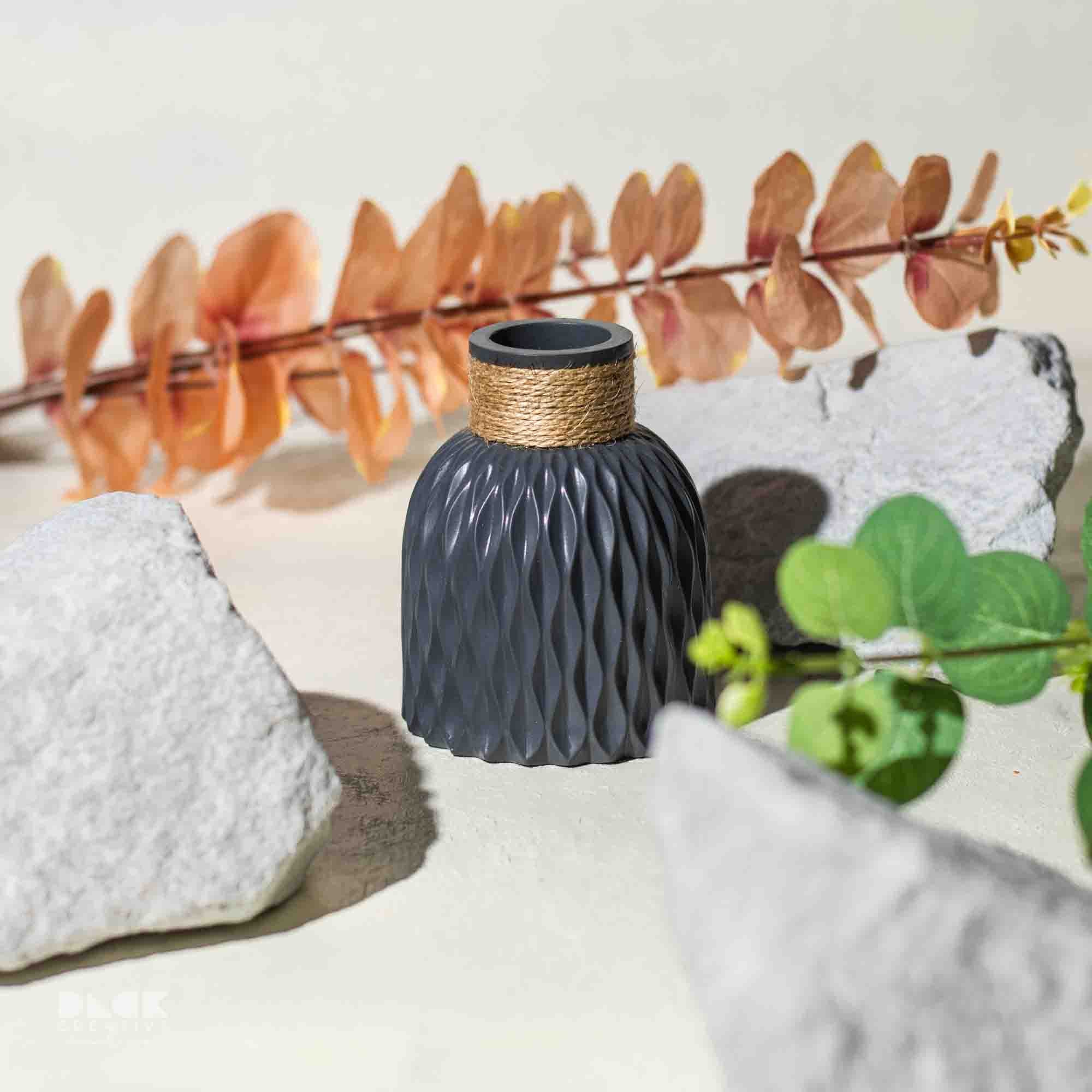 Stylist Nordic Vase with Thread