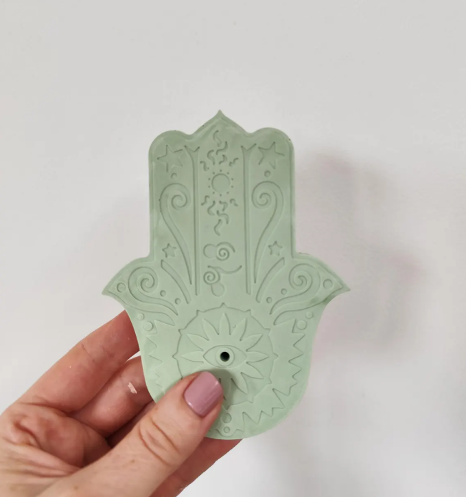 The Hamsa Hand is a universal sign of protection, power and strength. May your Hamsa Hand bring you an aura of protection, love, light and luck to your home . The word “Hamsa” means “five,” representing the fingers of the right hand. For Hindus and Buddhists, it symbolises chakras, energy flow in the body, the five senses.