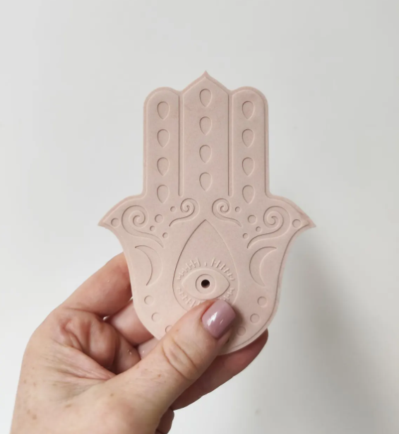 The Hamsa Hand is a universal sign of protection, power and strength. May your Hamsa Hand bring you an aura of protection, love, light and luck to your home . The word “Hamsa” means “five,” representing the fingers of the right hand. For Hindus and Buddhists, it symbolises chakras, energy flow in the body, the five senses.