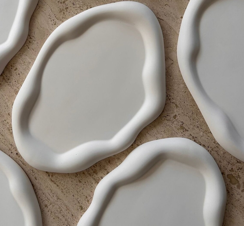 Concrete cloud tray