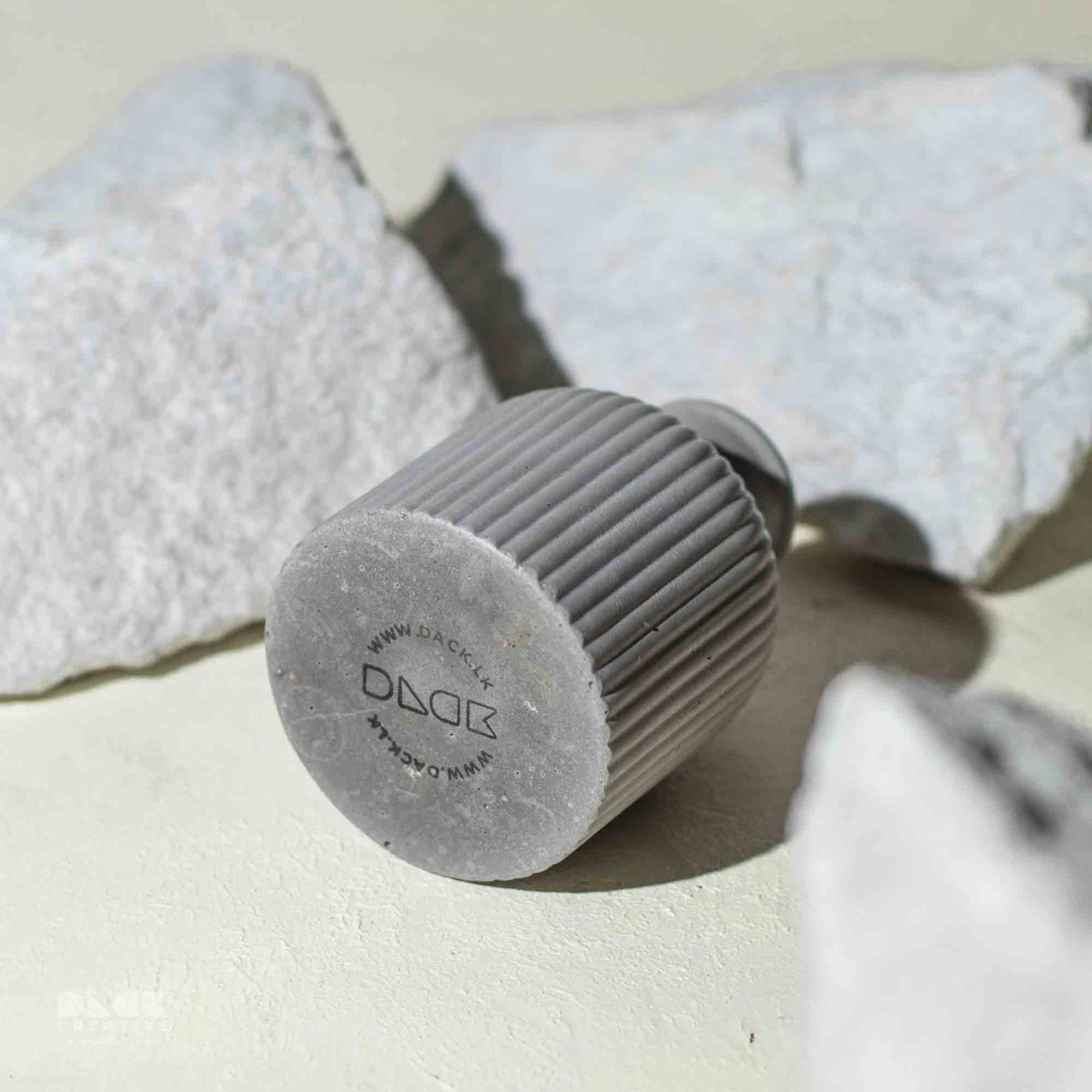 Stylist Concrete Vase in Pastel Colors - Ribbed Bud Vase